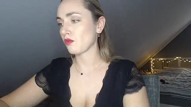 ScarlettSensitive online show from 1, 6, 2026