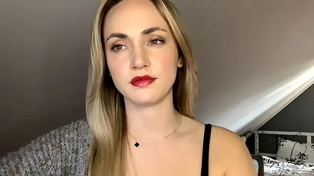 ScarlettSensitive online show from 6, 5, 2026