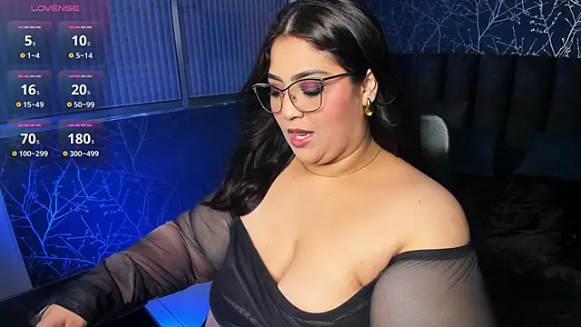 Snapshot of Charlottxl chatting on 18, 6, 2026 Charlottxl online show from 18, 6, 2026