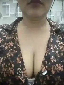 Snapshot of Chandrika_Yadav chatting on 5, 7, 2026 Chandrika Yadav online show from 5, 7, 2026