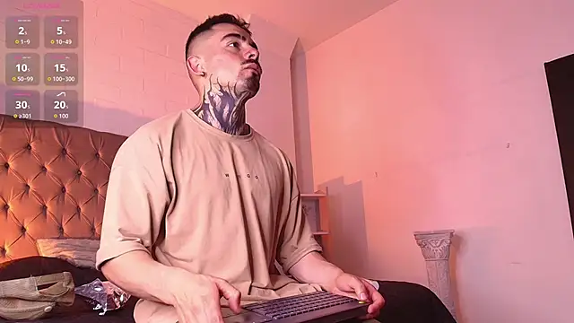 Dallas Whitee online show from 19, 6, 2026