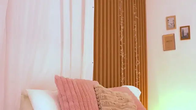 MissClaraJewel online show from 14, 4, 2026