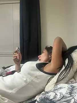 Miss juicy babes69 online show from 7, 4, 2026