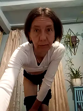 Snapshot of Tania9876 chatting on 1, 6, 2026 Tania9876 online show from 1, 6, 2026