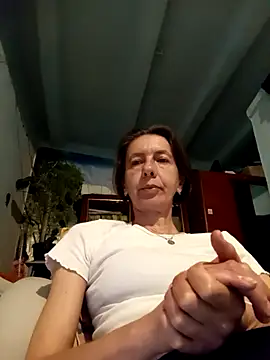 Snapshot of Tania9876 chatting on 7, 5, 2026 Tania9876 online show from 7, 5, 2026