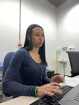 mina harker online show from 11, 4, 2026