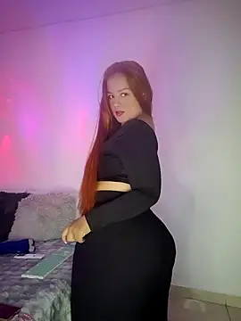 Snapshot of Foxylisaflores chatting on 29, 5, 2026 Foxylisaflores online show from 29, 5, 2026
