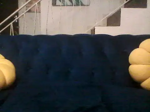 Thickdarkbby online show from 15, 4, 2026