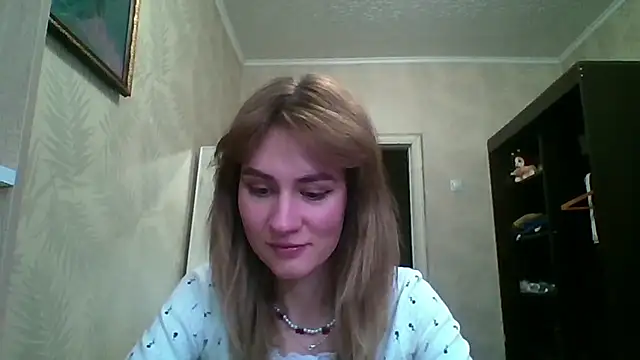 ElenoreHolguin online show from 21, 4, 2026