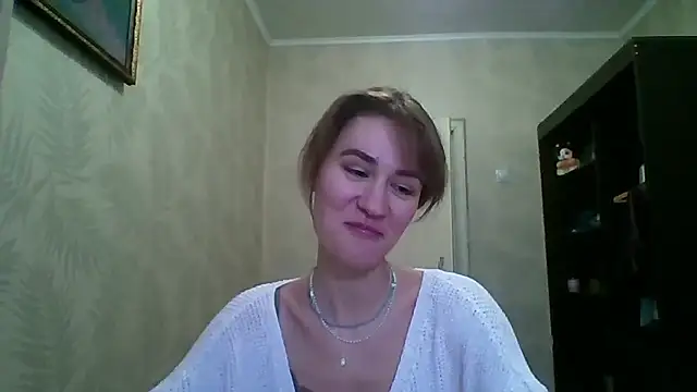 ElenoreHolguin online show from 24, 3, 2026