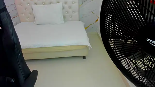 Snapshot of Sofia_echeverri chatting on 18, 4, 2026 Sofia echeverri online show from 18, 4, 2026