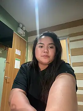 chubby hotladyjes online show from 12, 4, 2026