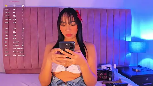 ValeriaRey  online show from 1, 4, 2026