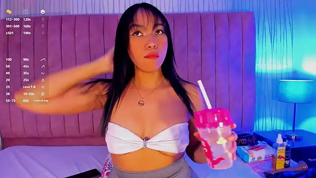 ValeriaRey  online show from 23, 4, 2026