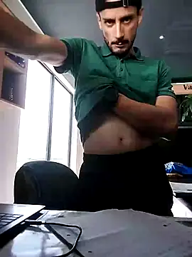 Snapshot of LiL-DRapXXX chatting on 11, 4, 2026 LiL-DRapXXX online show from 11, 4, 2026