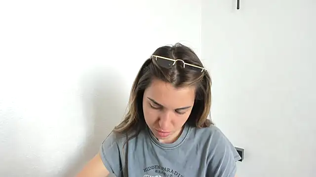 summmmersky1 online show from 22, 4, 2026