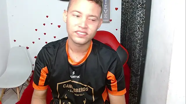 sven fox723 online show from 17, 4, 2026