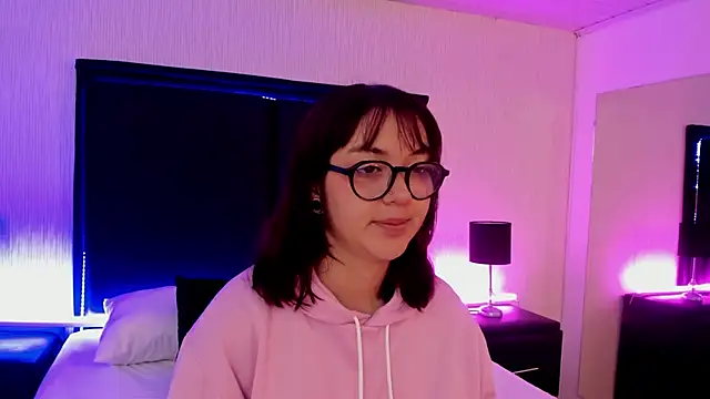 LilithBluum online show from 18, 4, 2026