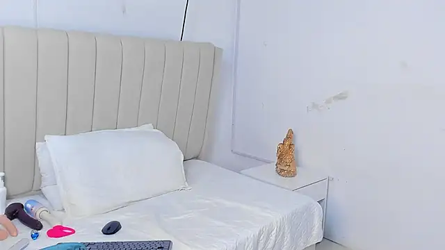 Snapshot of Abril_Castroo chatting on 22, 5, 2026 Abril Castroo online show from 22, 5, 2026