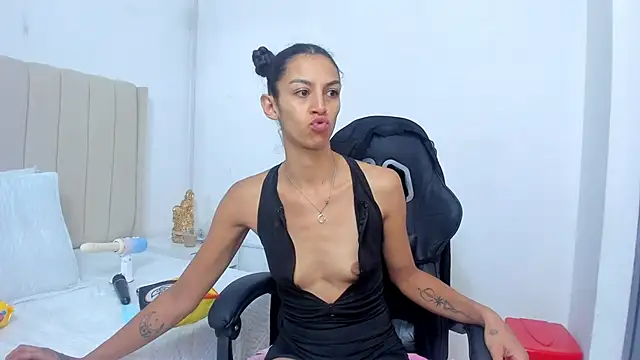 Snapshot of Abril_Castroo chatting on 12, 5, 2026 Abril Castroo online show from 12, 5, 2026