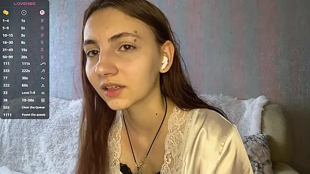 AlisaBloom online show from 12, 4, 2026