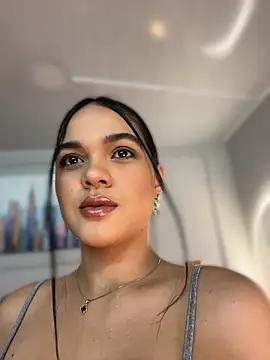 Snapshot of Bella-Ferrer chatting on 29, 4, 2026 Bella-Ferrer online show from 29, 4, 2026