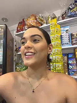 Snapshot of Bella-Ferrer chatting on 26, 5, 2026 Bella-Ferrer online show from 26, 5, 2026