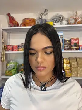 Snapshot of Bella-Ferrer chatting on 4, 6, 2026 Bella-Ferrer online show from 4, 6, 2026