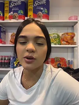 Snapshot of Bella-Ferrer chatting on 12, 5, 2026 Bella-Ferrer online show from 12, 5, 2026