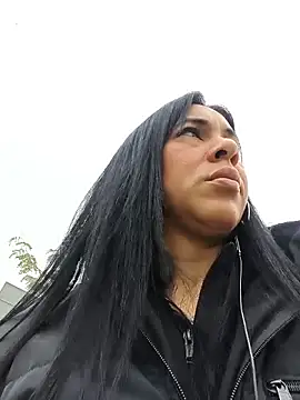Snapshot of Camillemonroe_ chatting on 29, 4, 2026 Camillemonroe online show from 29, 4, 2026