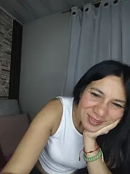 Snapshot of Camillemonroe_ chatting on 8, 6, 2026 Camillemonroe online show from 8, 6, 2026