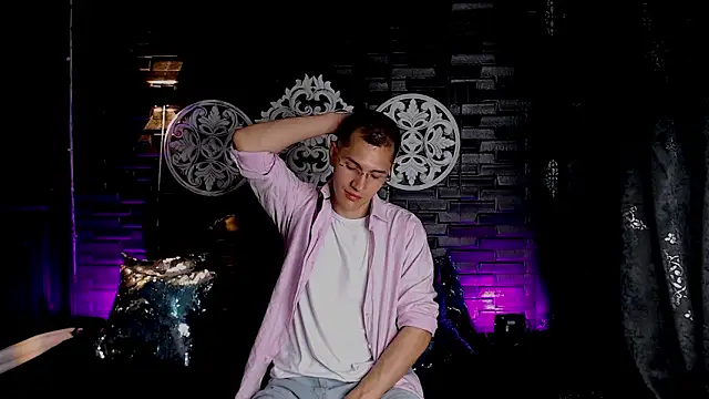 MilanDavid1 online show from 18, 3, 2026