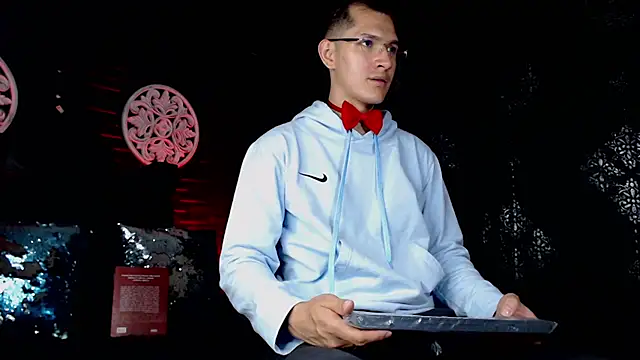 MilanDavid1 online show from 24, 4, 2026