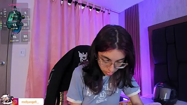Molly A online show from 9, 6, 2026