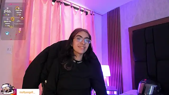 Molly A online show from 23, 6, 2026