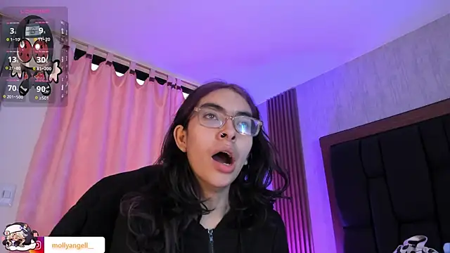 Molly A online show from 26, 6, 2026