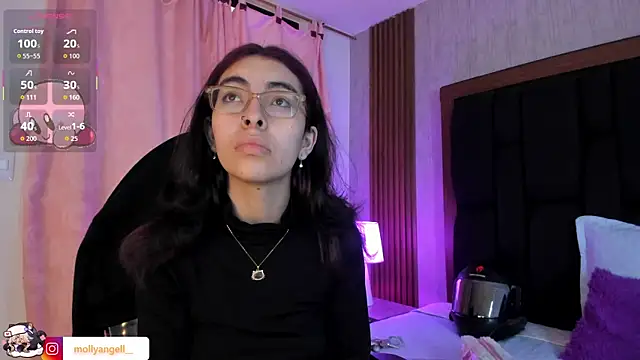Molly A online show from 5, 6, 2026