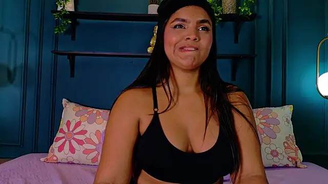 ZoeyMonroe  online show from 22, 4, 2026