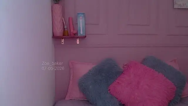 Snapshot of zoe__baker chatting on 7, 5, 2026 zoe baker online show from 7, 5, 2026