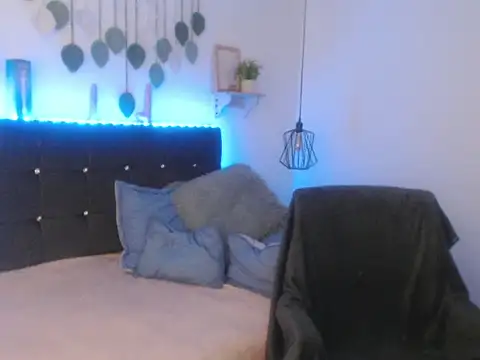 Snapshot of zoe__baker chatting on 18, 6, 2026 zoe baker online show from 18, 6, 2026