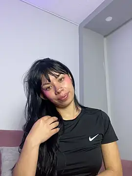 Queen Chanel XXX online show from 9, 3, 2026