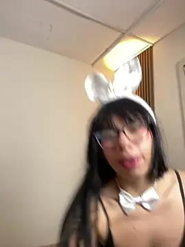 Queen Chanel XXX online show from 24, 3, 2026