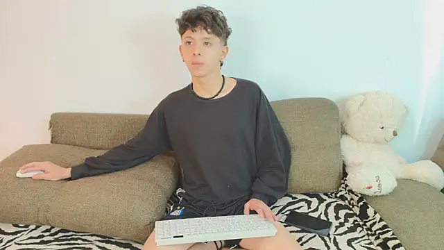 Snapshot of Daniel_Roy chatting on 24, 5, 2026 Daniel Roy online show from 24, 5, 2026