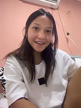 SoftPeachh online show from 3, 4, 2026