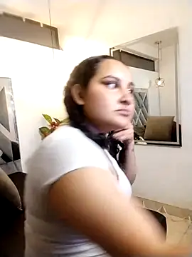 Liily Foxxy online show from 13, 7, 2026