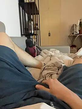 curvedlongdick online show from 23, 4, 2026