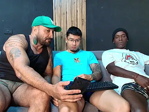 Snapshot of angelstream chatting on 5, 6, 2026 angelstream online show from 5, 6, 2026