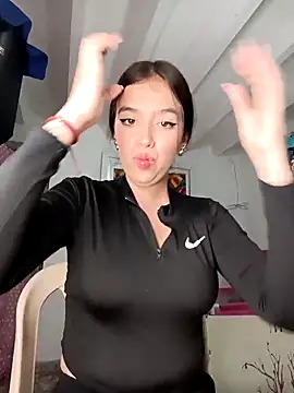 Kitty Loveee online show from 17, 4, 2026