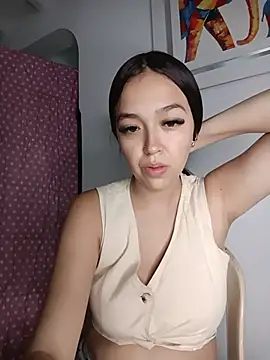 Snapshot of Kitty_Loveee chatting on 25, 6, 2026 Kitty Loveee online show from 25, 6, 2026