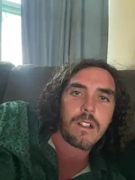 Snapshot of FLliving chatting on 5, 7, 2026 FLliving online show from 5, 7, 2026